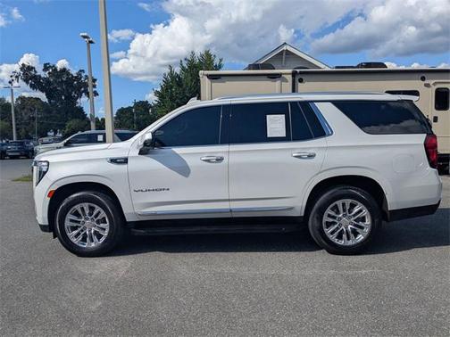 2022 GMC Yukon SLT