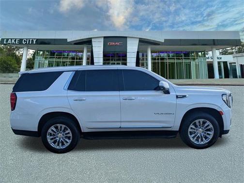 2022 GMC Yukon SLT