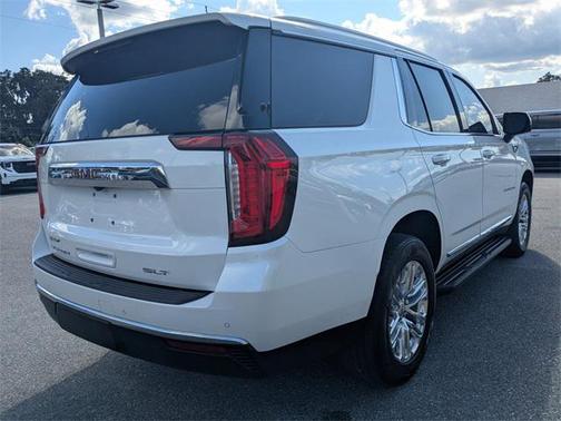 2022 GMC Yukon SLT