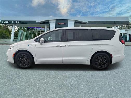 2022 Chrysler Pacifica Hybrid Touring L