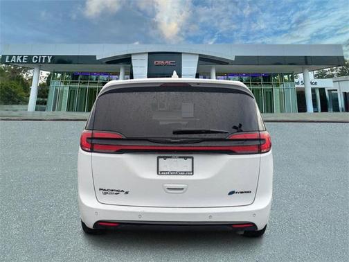 2022 Chrysler Pacifica Hybrid Touring L