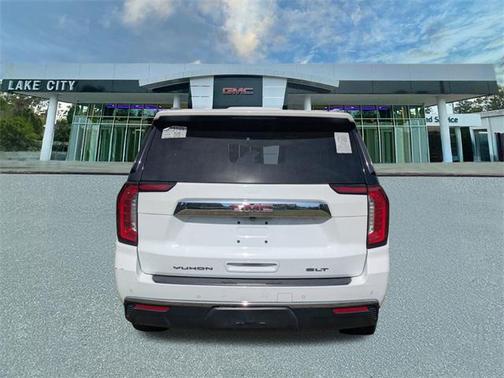 2022 GMC Yukon SLT