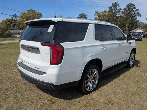 2022 GMC Yukon SLT