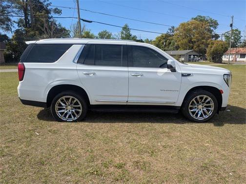 2022 GMC Yukon SLT