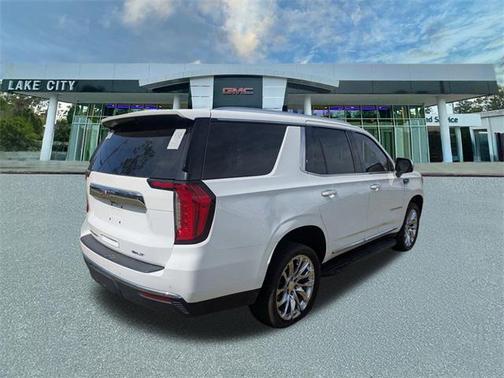 2022 GMC Yukon SLT