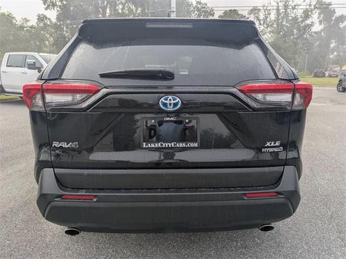 2021 Toyota RAV4 Hybrid XLE Premium