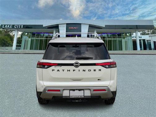 2023 Nissan Pathfinder SL FWD