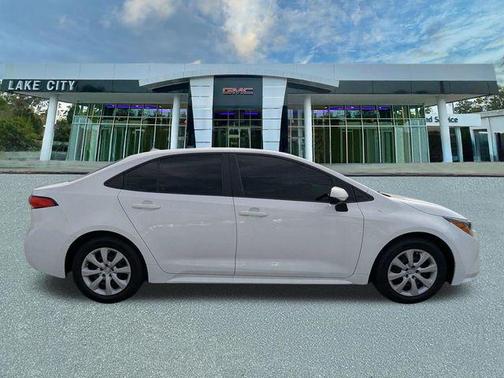 White 2022 Toyota Corolla LE