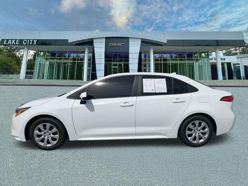 White 2022 Toyota Corolla LE