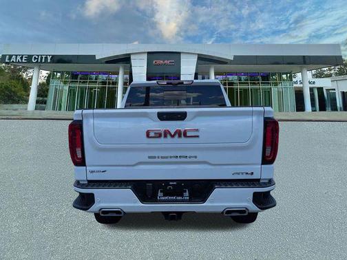 Summit White 2023 GMC Sierra 1500 AT4