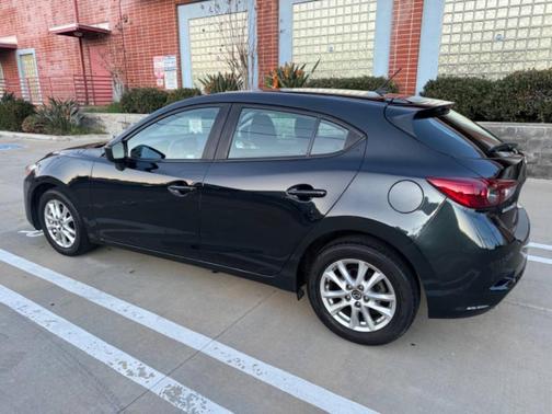 2018 Mazda Mazda3 Sport