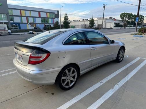 2005 Mercedes-Benz C-Class 