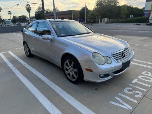 2005 Mercedes-Benz C-Class 