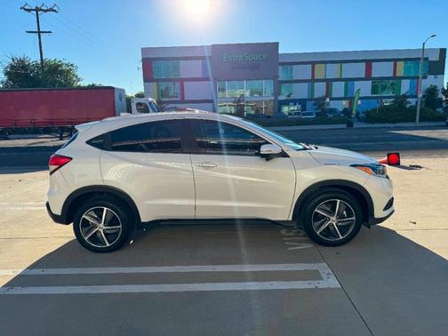 2022 Honda HR-V EX