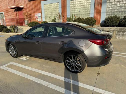 2018 Mazda Mazda3 Touring