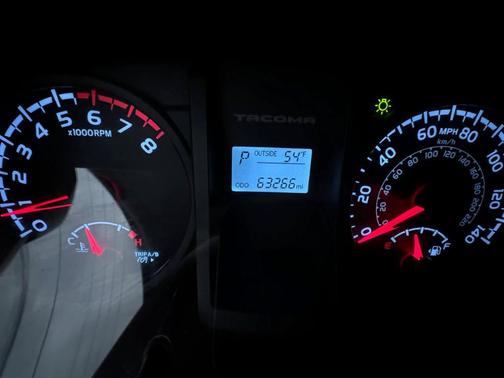 2016 Toyota Tacoma SR