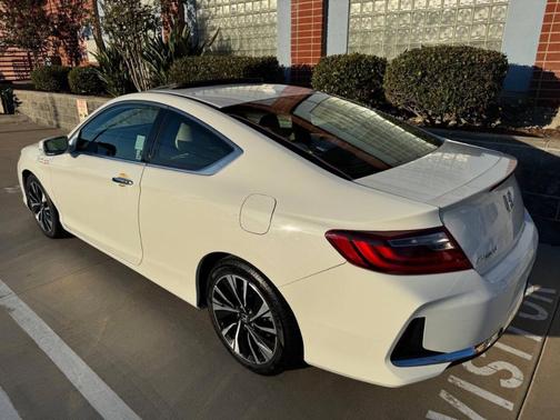 White 2016 Honda Accord EX