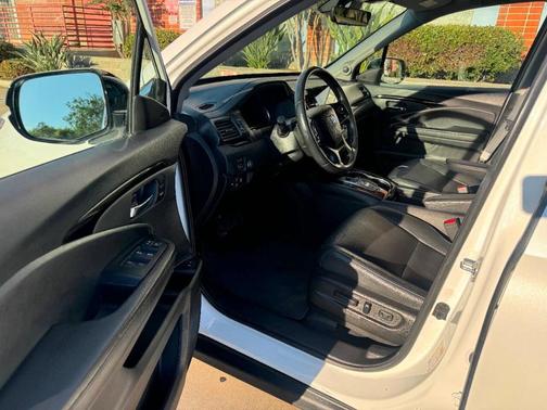 2020 Honda Pilot Touring 8-Passenger