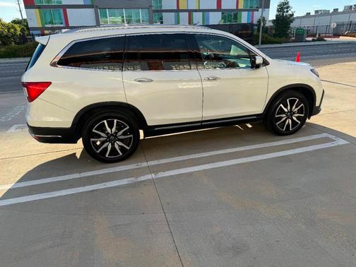 2020 Honda Pilot Touring 8-Passenger