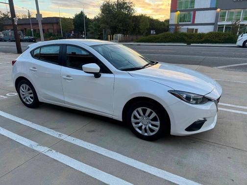 2016 Mazda Mazda3 i Sport
