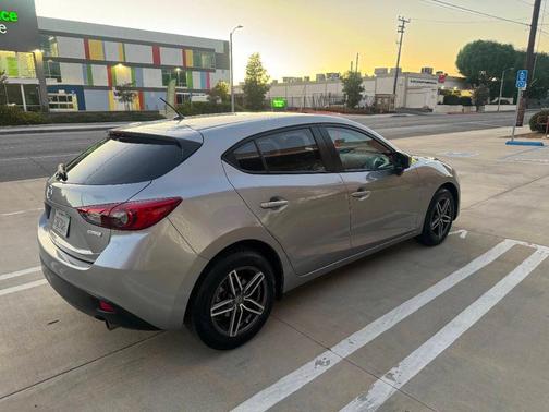 2016 Mazda Mazda3 i Sport