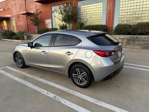 2016 Mazda Mazda3 i Sport