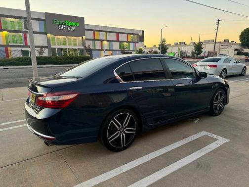 2017 Honda Accord Sport SE