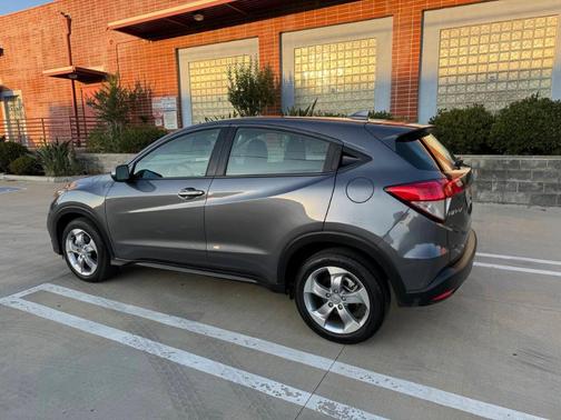 2022 Honda HR-V LX