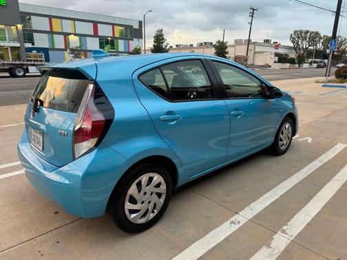 2015 Toyota Prius c Four