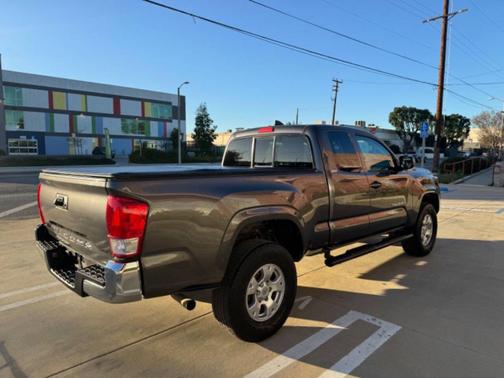 2016 Toyota Tacoma SR5