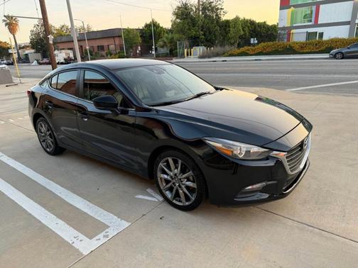 2018 Mazda Mazda3 Touring