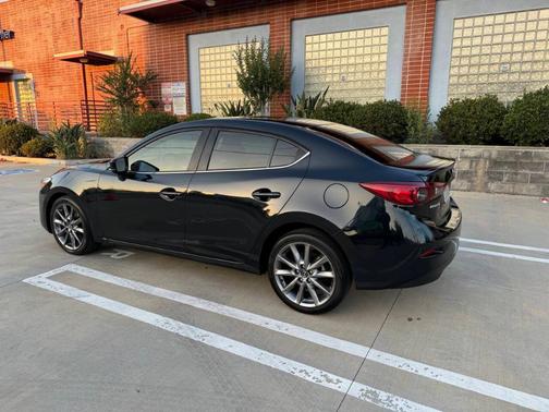 2018 Mazda Mazda3 Touring