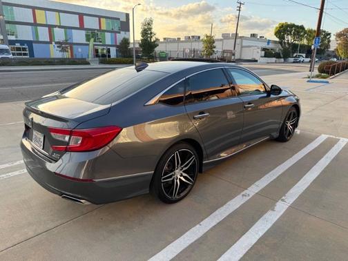 Crystal Black Pearl 2022 Honda Accord Touring 2.0T