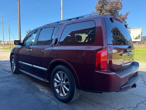 2010 INFINITI QX56 Base