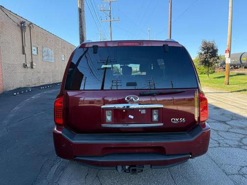 2010 INFINITI QX56 Base