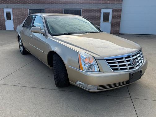 White Lightning 2006 Cadillac DTS Base