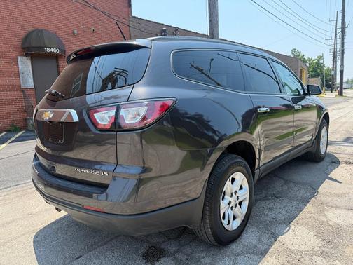 2016 Chevrolet Traverse LS