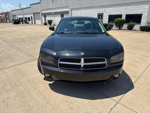 Brilliant Black Crystal Pearlcoat 2010 Dodge Charger 3.5L