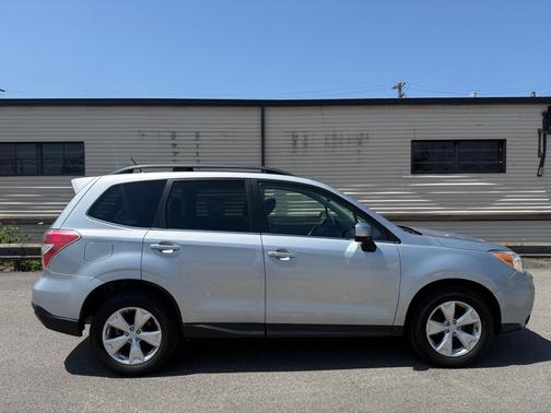 2014 Subaru Forester 2.5i Limited