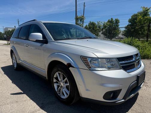 Bright Silver Metallic Clearcoat 2013 Dodge Journey SXT