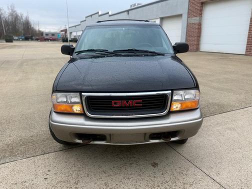 Onyx Black 2001 GMC Jimmy SLE