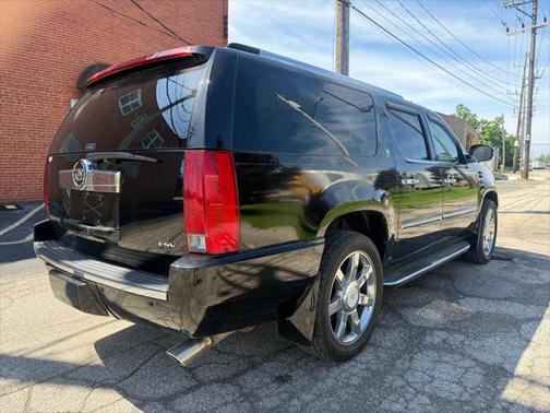 2007 Cadillac Escalade ESV Standard