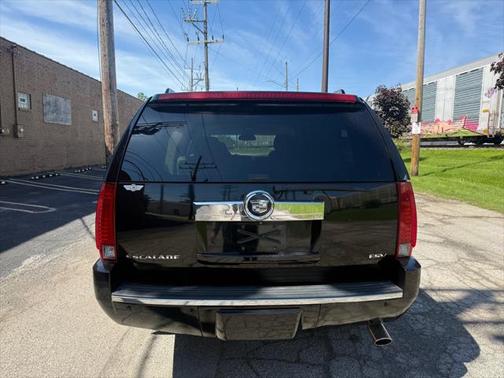 2007 Cadillac Escalade ESV Standard