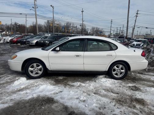 2006 Ford Taurus SEL