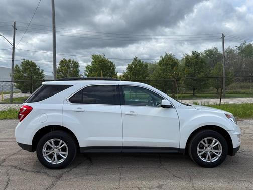 WHITE 2017 Chevrolet Equinox 1LT