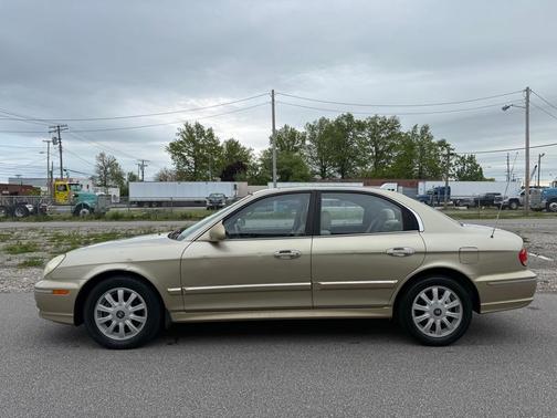 GOLD 2004 Hyundai SONATA GLS