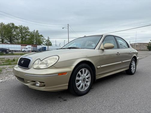 GOLD 2004 Hyundai SONATA GLS