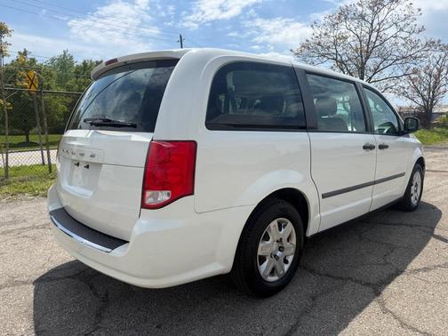Stone White Clearcoat 2012 Dodge Grand Caravan SE/AVP