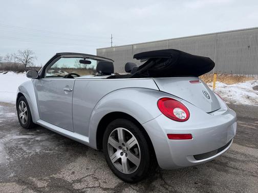 2006 Volkswagen New Beetle 2.5