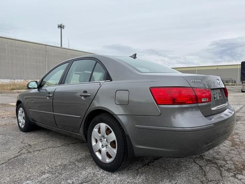 Willow Gray 2009 Hyundai SONATA GLS